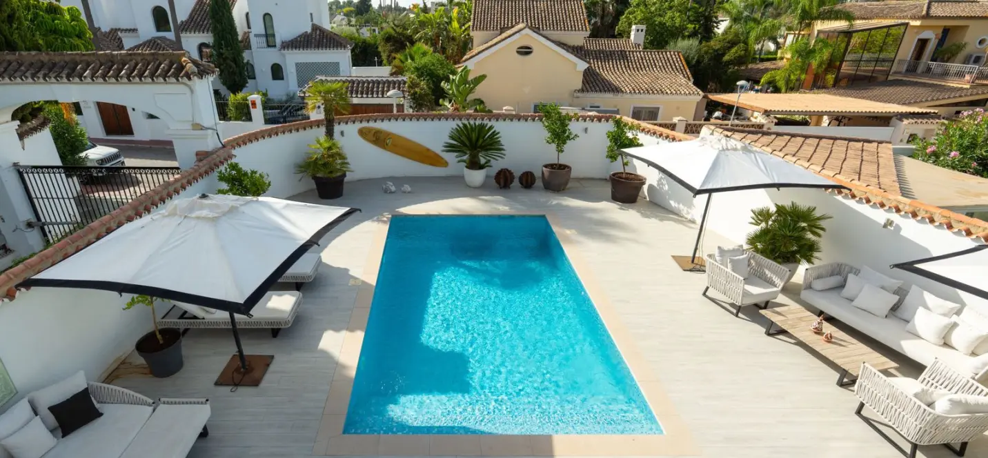 Venta de villa independiente en Nueva Andalucía 3