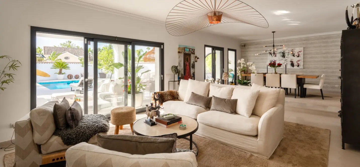 Venta de villa independiente en Nueva Andalucía 4
