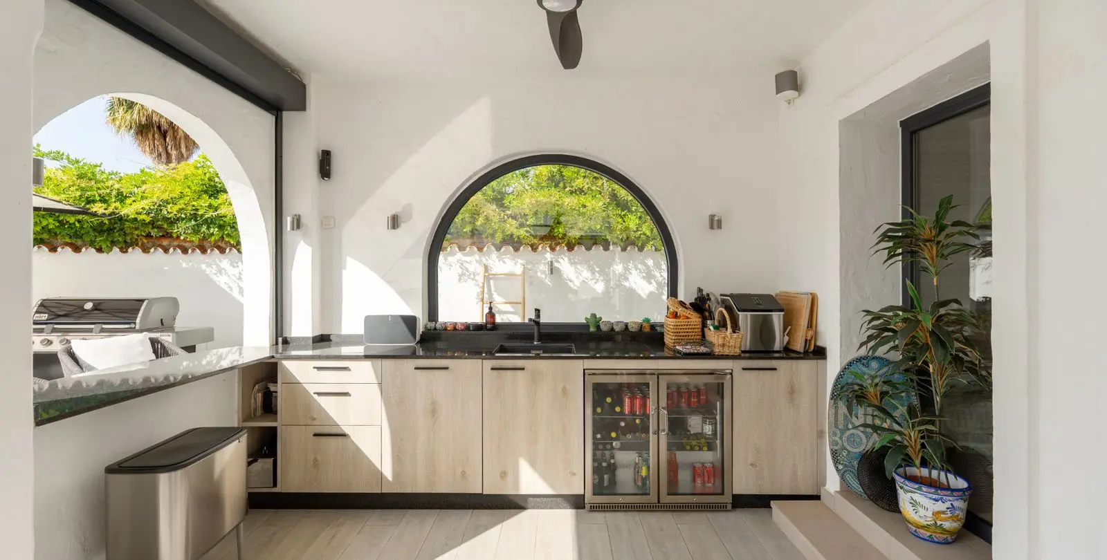 Venta de villa independiente en Nueva Andalucía 13
