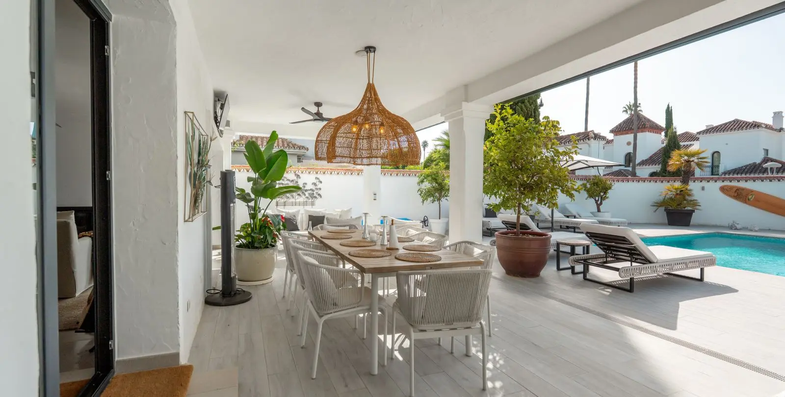 Venta de villa independiente en Nueva Andalucía 14