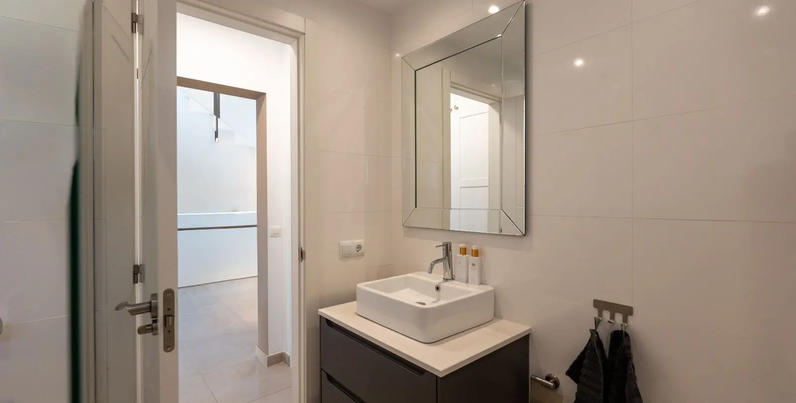 Venta de villa independiente en Nueva Andalucía 26