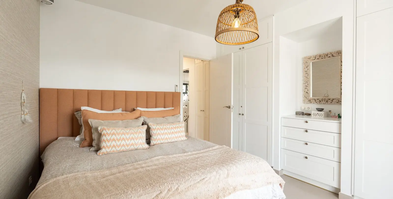 Venta de villa independiente en Nueva Andalucía 28