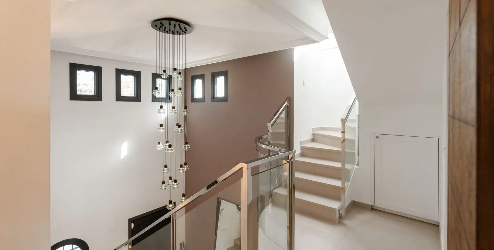 Venta de villa independiente en Nueva Andalucía 35