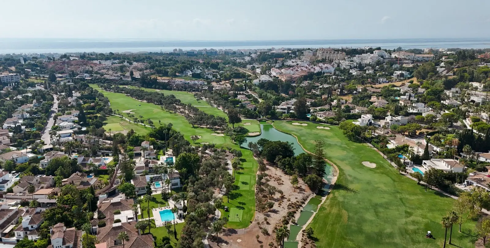 Venta de villa independiente en Nueva Andalucía 46