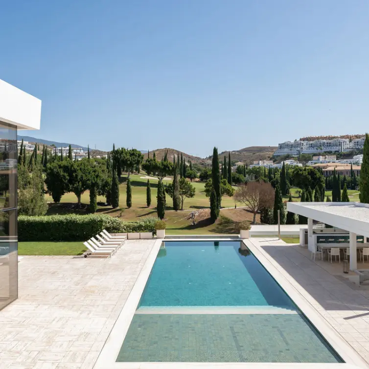Short-term rent of detached villa in Los Flamingos