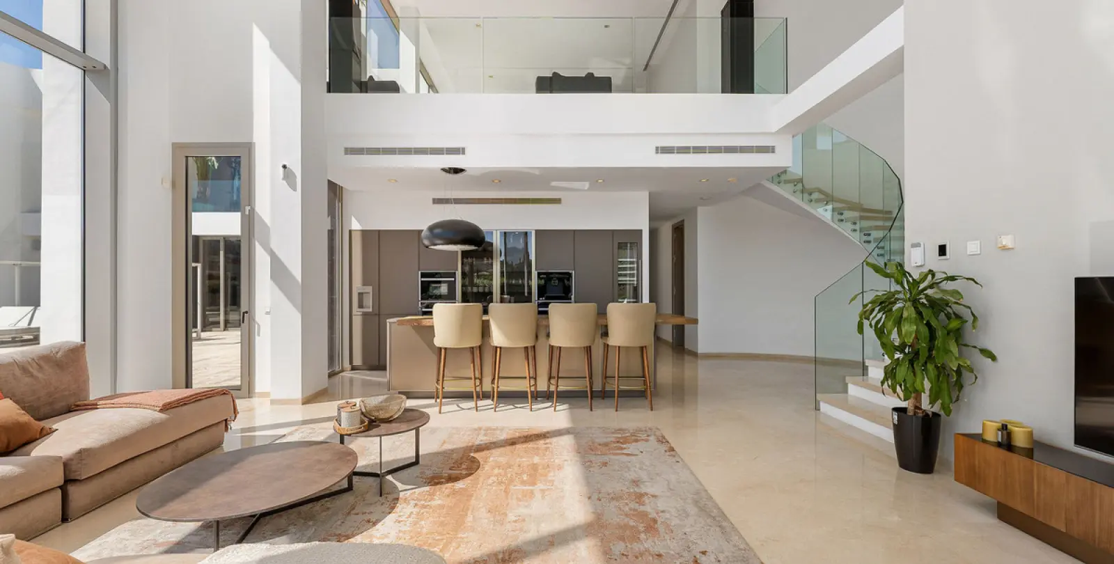 Short-term rent of detached villa in Los Flamingos 3