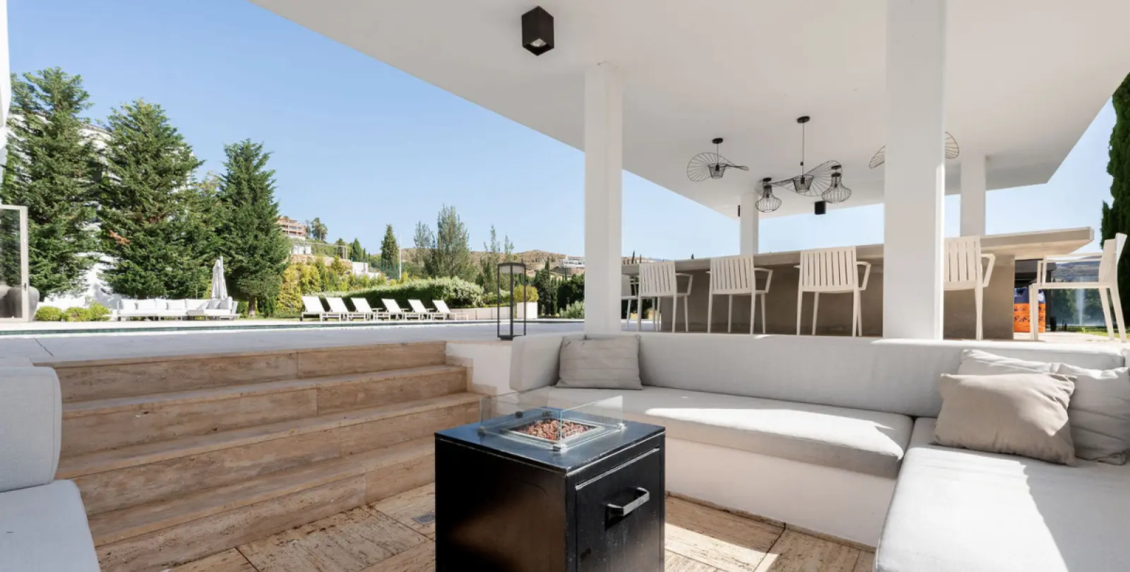 Short-term rent of detached villa in Los Flamingos 11