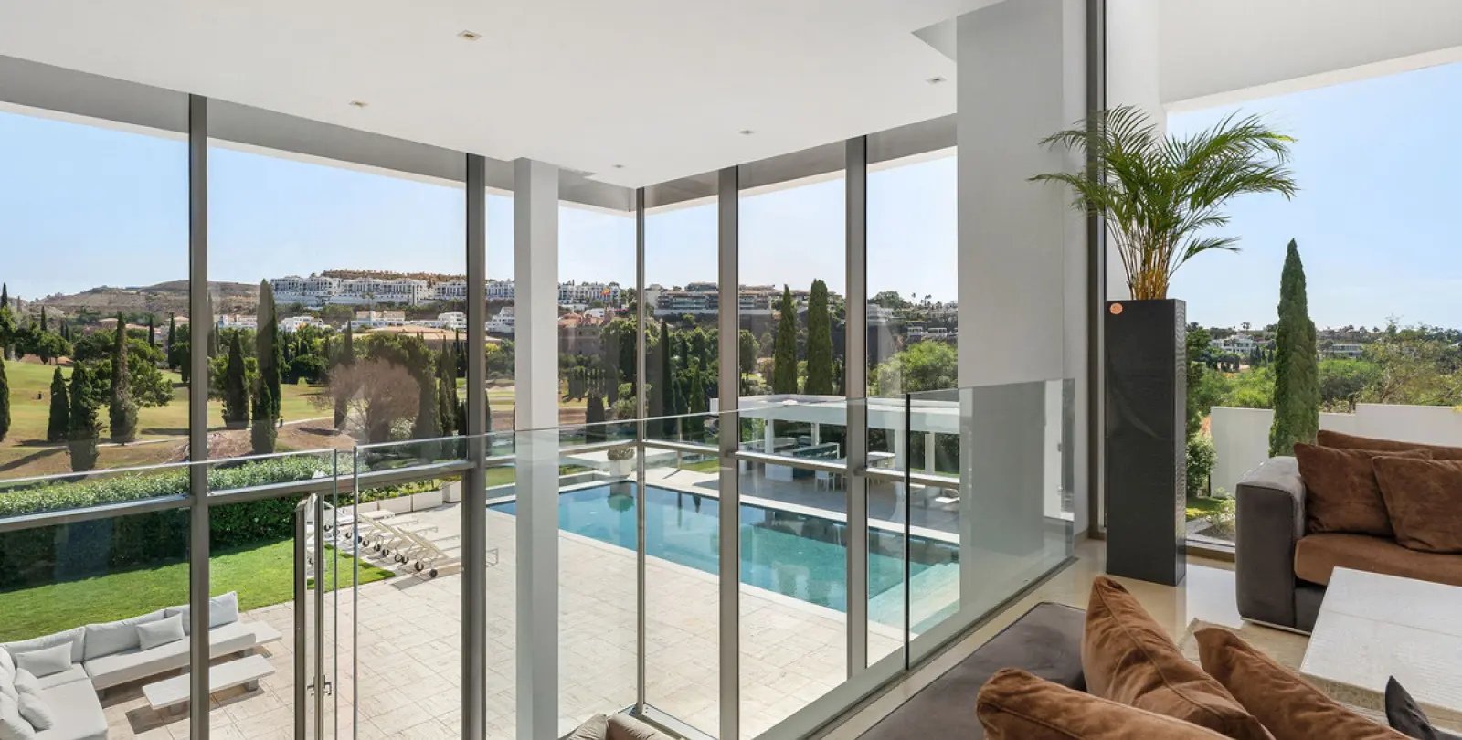 Short-term rent of detached villa in Los Flamingos 21