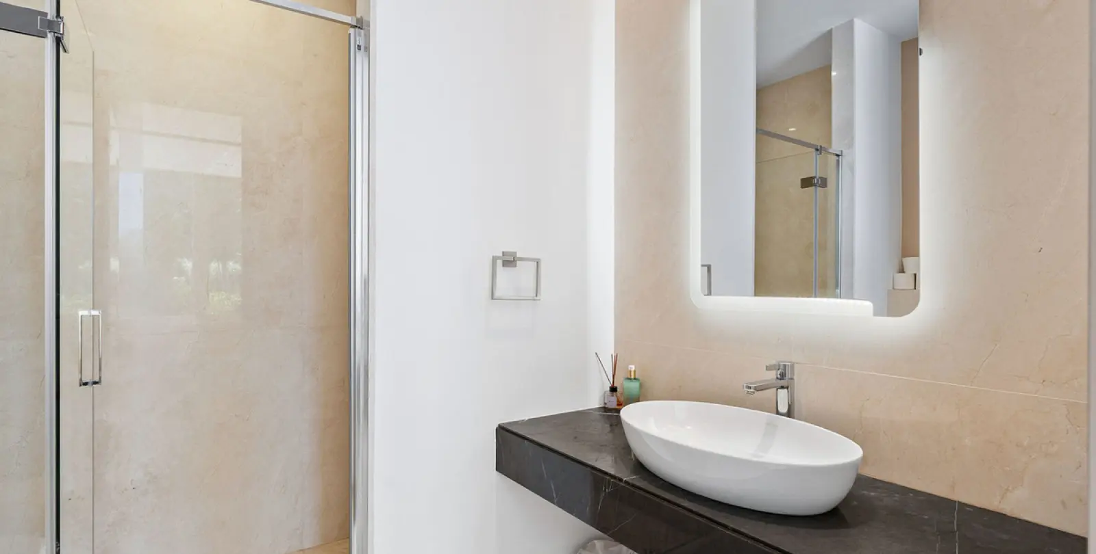 Short-term rent of detached villa in Los Flamingos 35