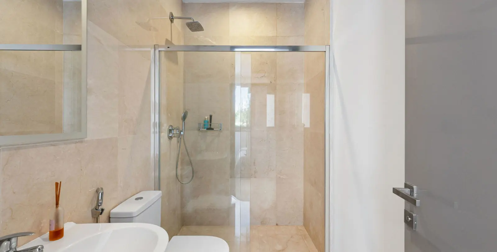 Short-term rent of detached villa in Los Flamingos 46