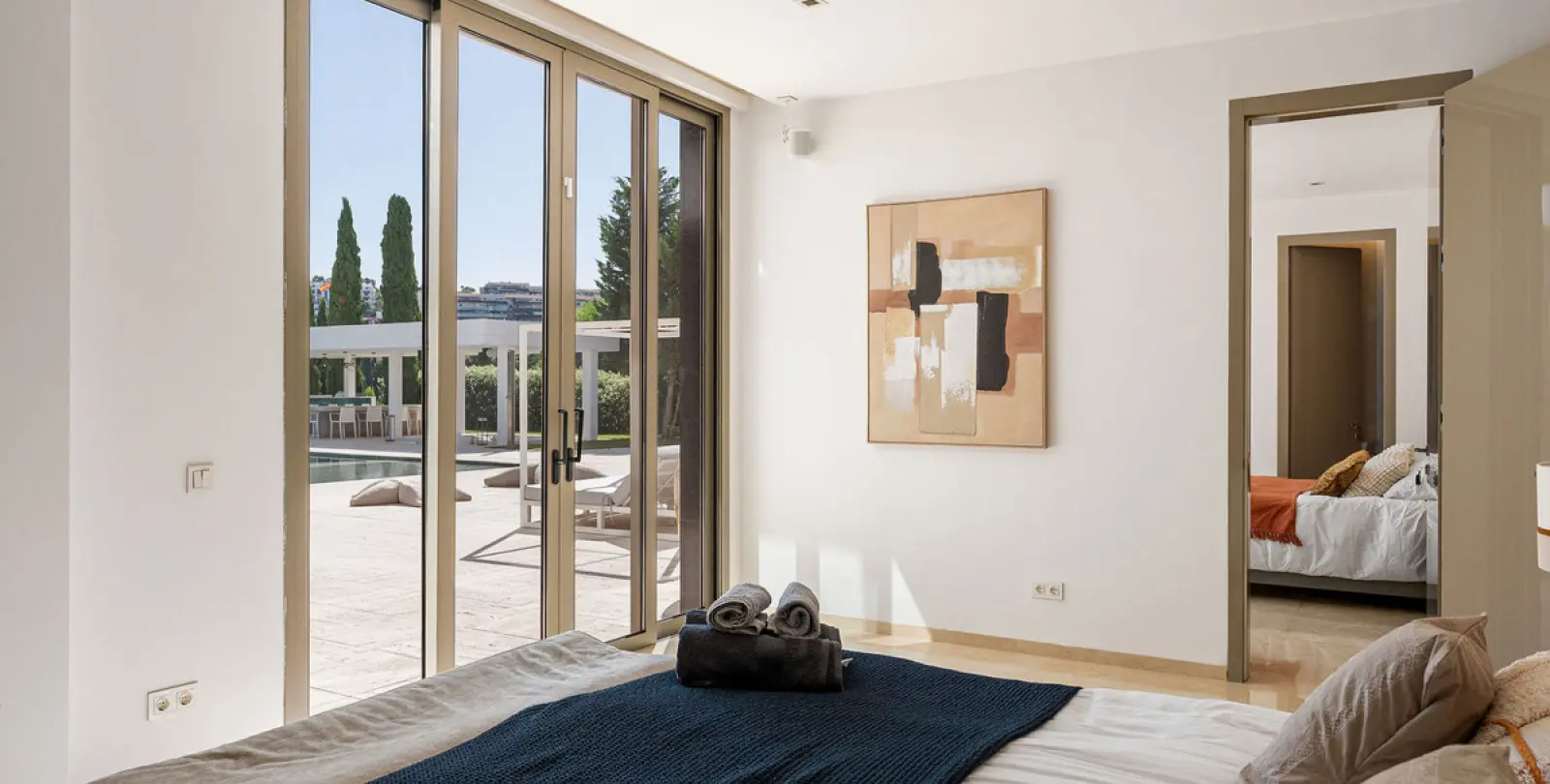 Short-term rent of detached villa in Los Flamingos 47