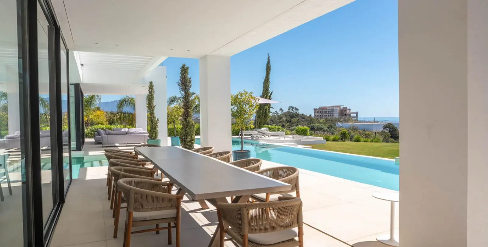 Краткосрочная аренда  отдельно стоящей виллы в Estepona 11