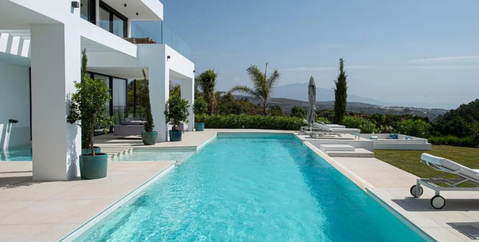 Краткосрочная аренда  отдельно стоящей виллы в Estepona 22