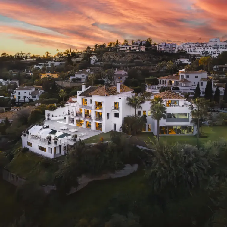 Long-term rent of detached villa in Benahavís