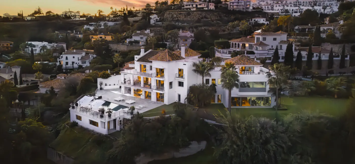 Short-term rent of detached villa in Benahavís 0