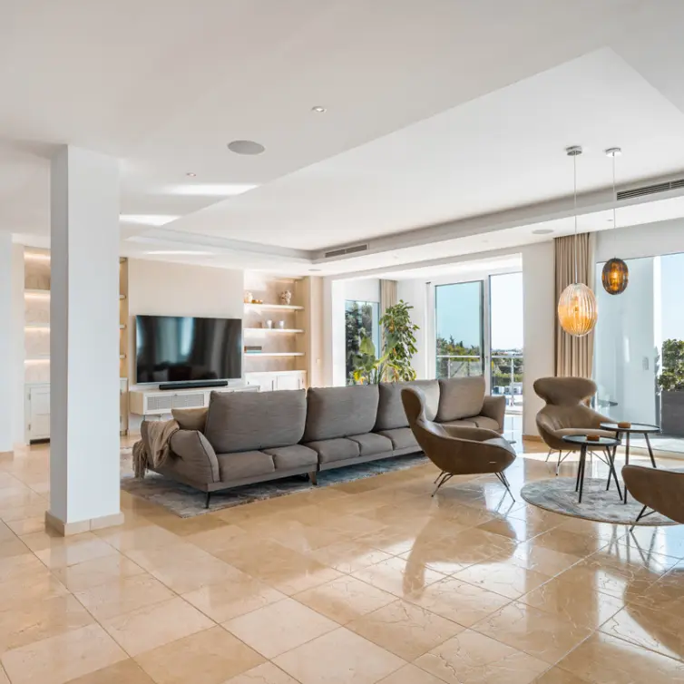 Long-term rent of detached villa in Benahavís