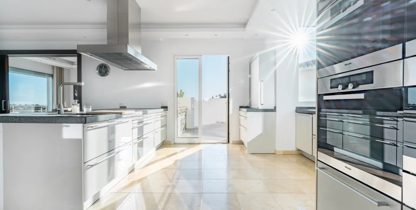 Long-term rent of detached villa in Benahavís 20