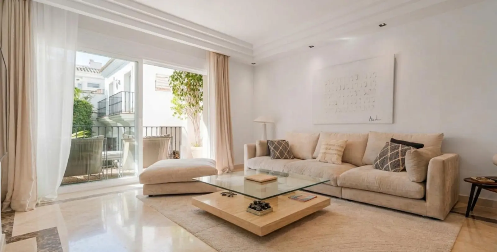 Long-term rent of ground floor apartment in Sierra Blanca 4
