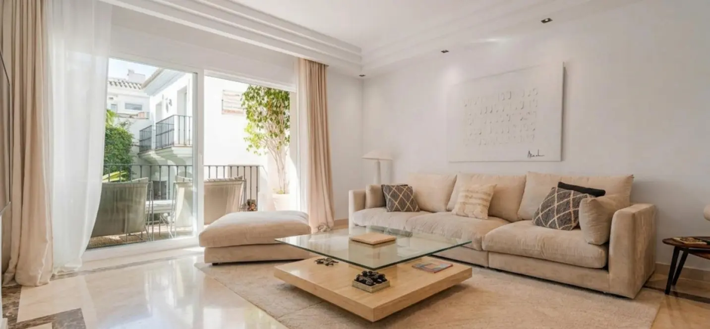 Long-term rent of ground floor apartment in Sierra Blanca 3