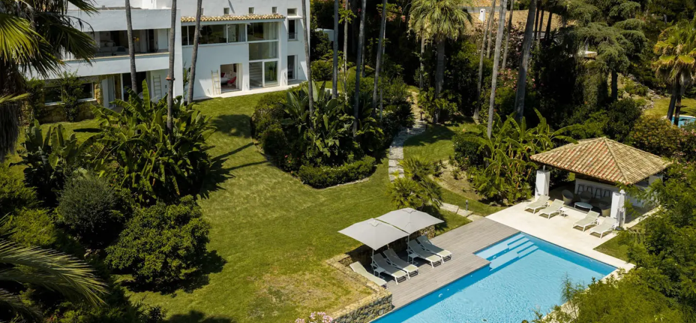 Short-term rent of detached villa in The Golden Mile 0
