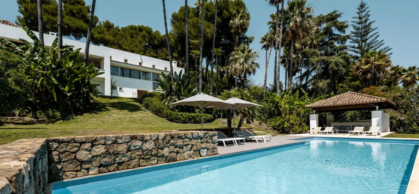 Short-term rent of detached villa in The Golden Mile 2