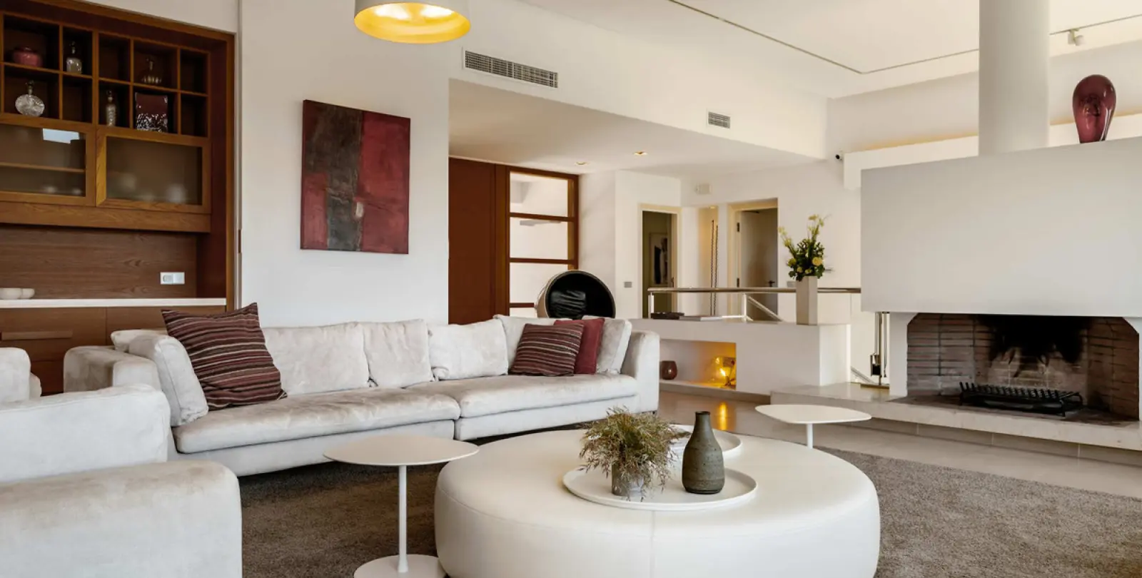 Short-term rent of detached villa in The Golden Mile 5