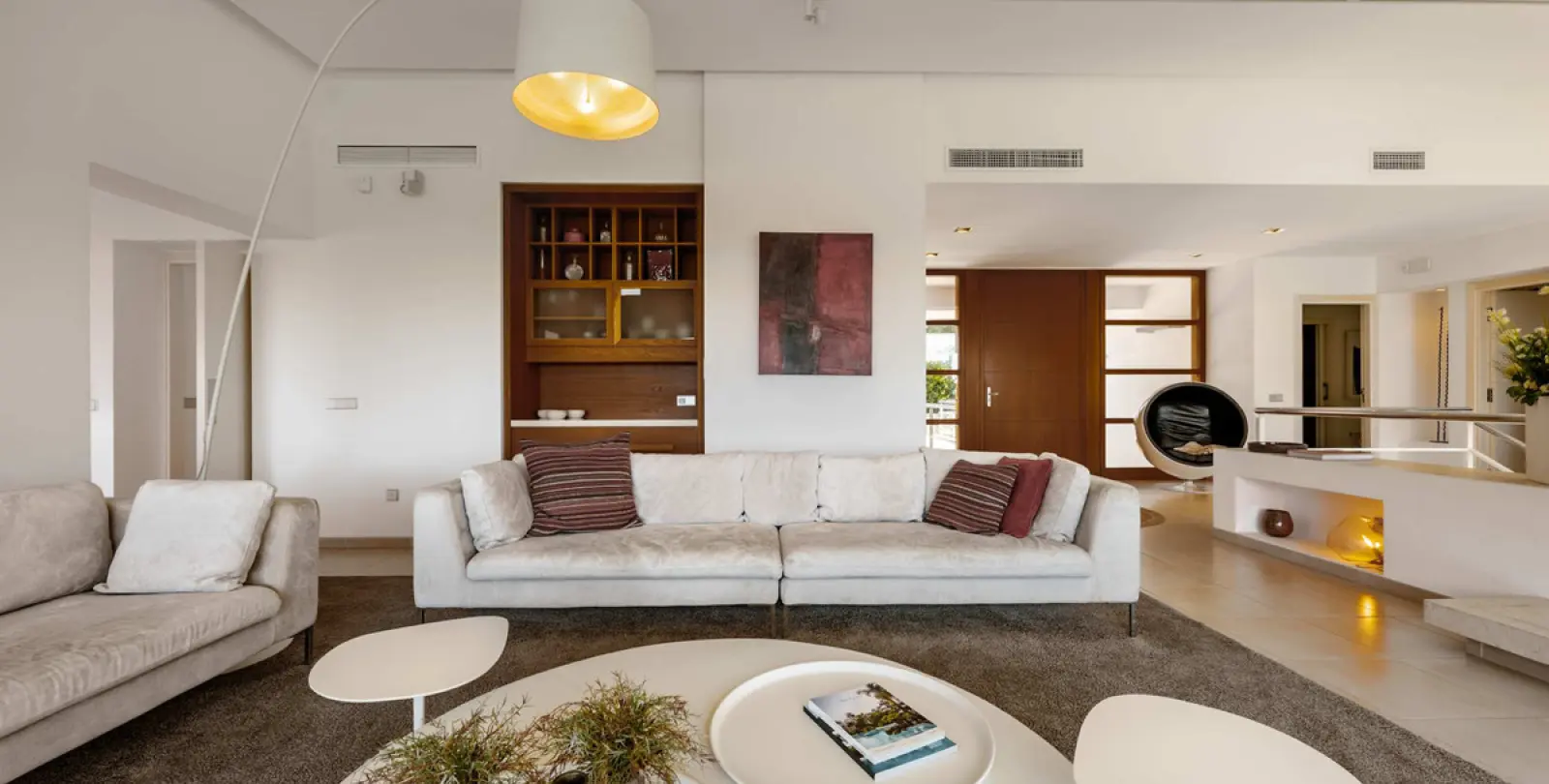 Short-term rent of detached villa in The Golden Mile 6
