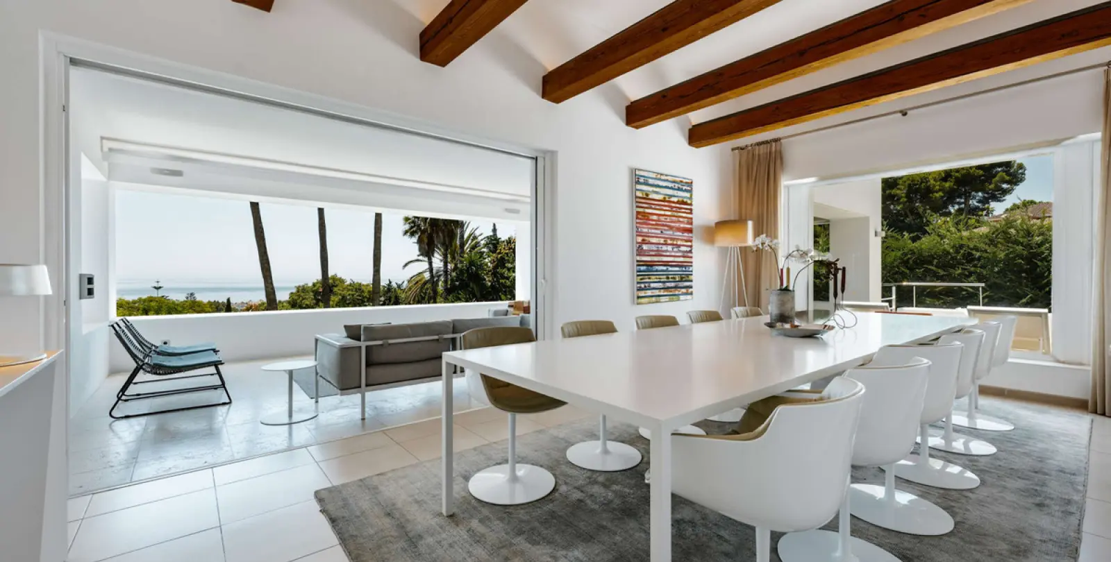 Short-term rent of detached villa in The Golden Mile 8