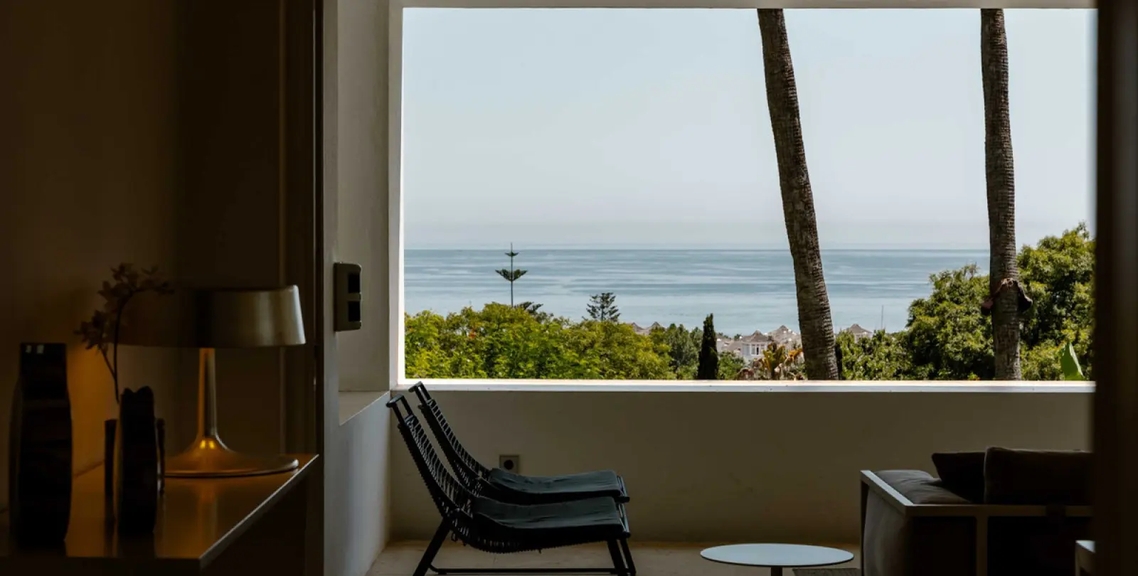 Short-term rent of detached villa in The Golden Mile 10