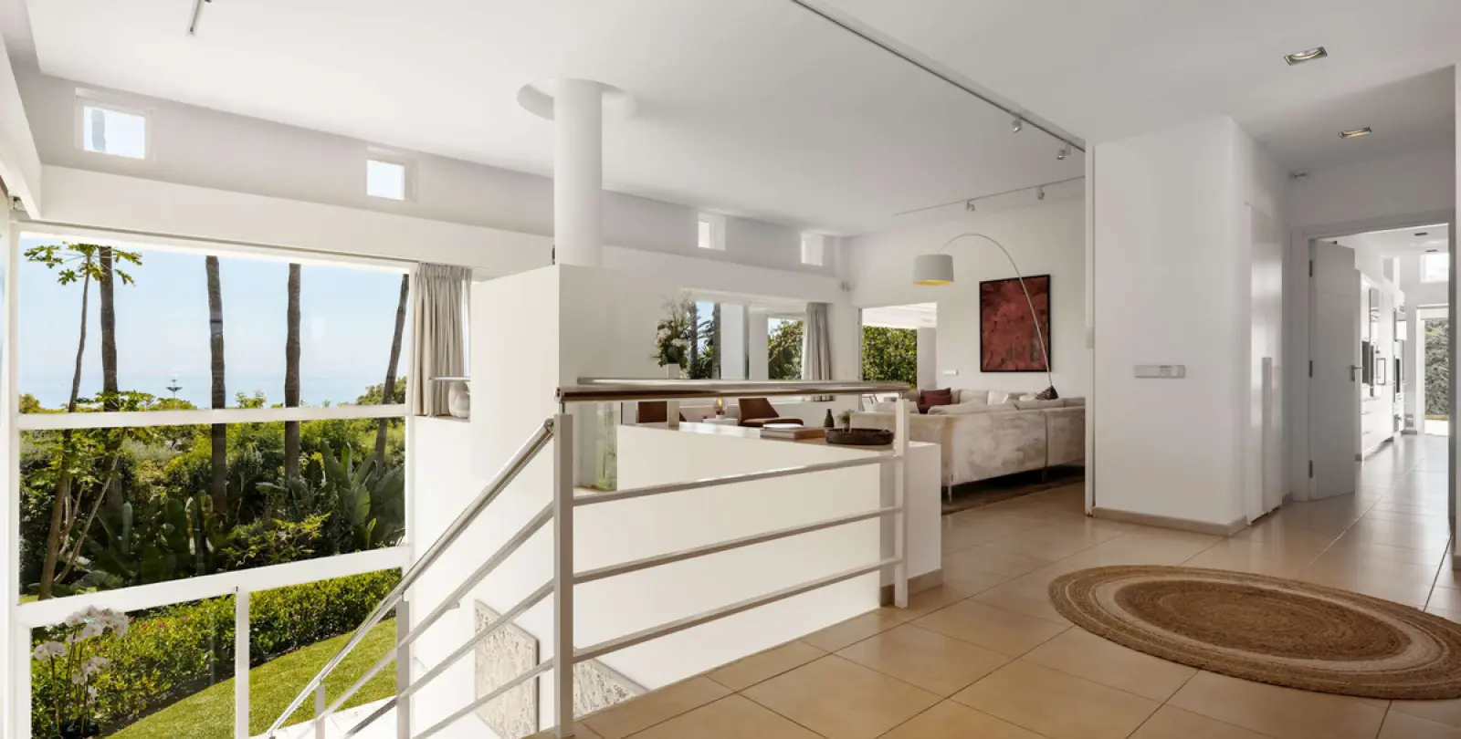 Short-term rent of detached villa in The Golden Mile 16
