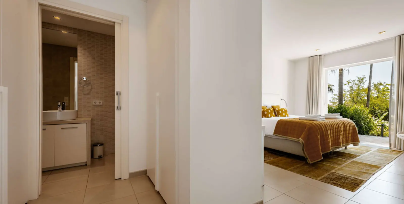 Short-term rent of detached villa in The Golden Mile 23