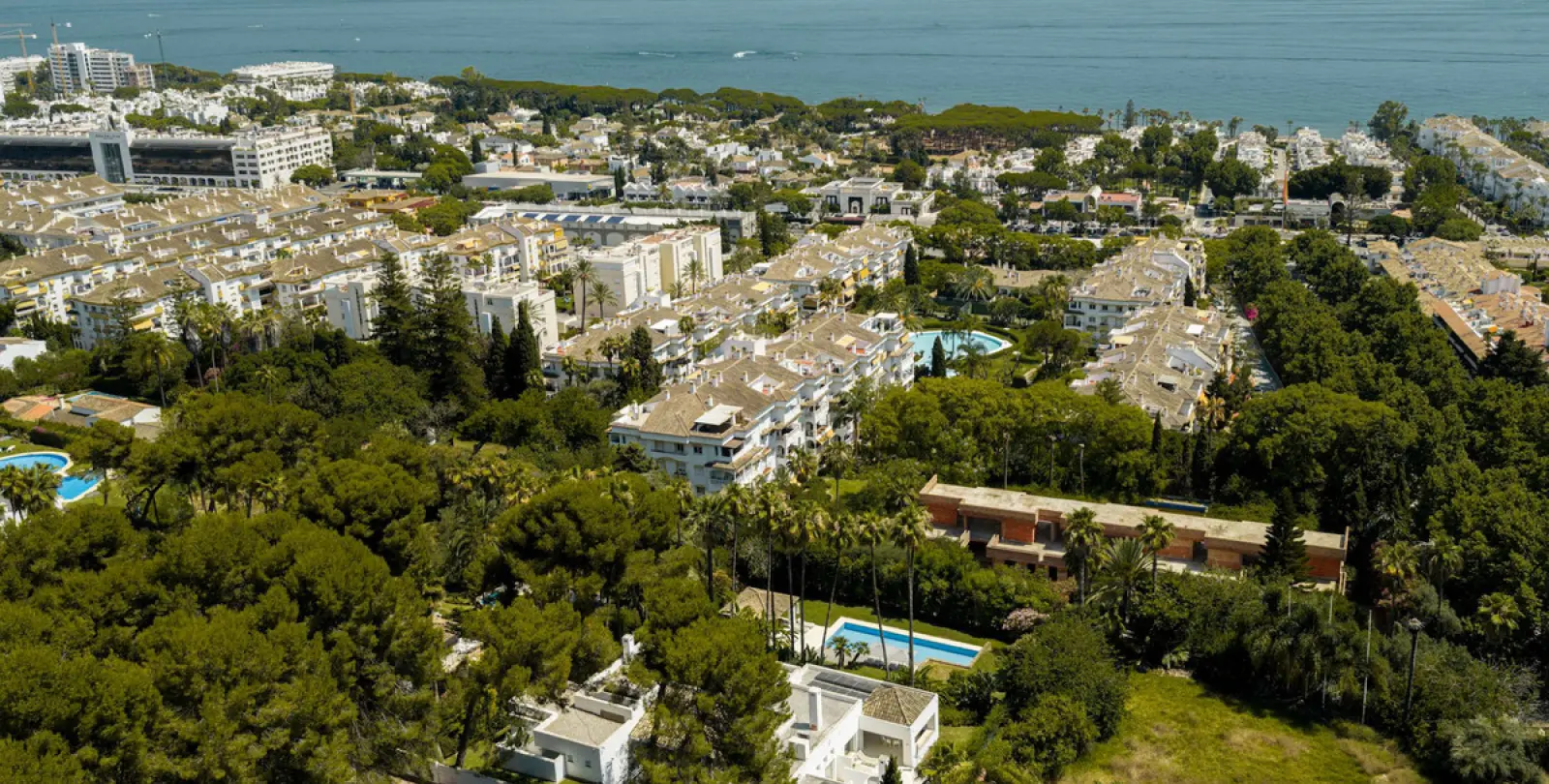 Short-term rent of detached villa in The Golden Mile 32