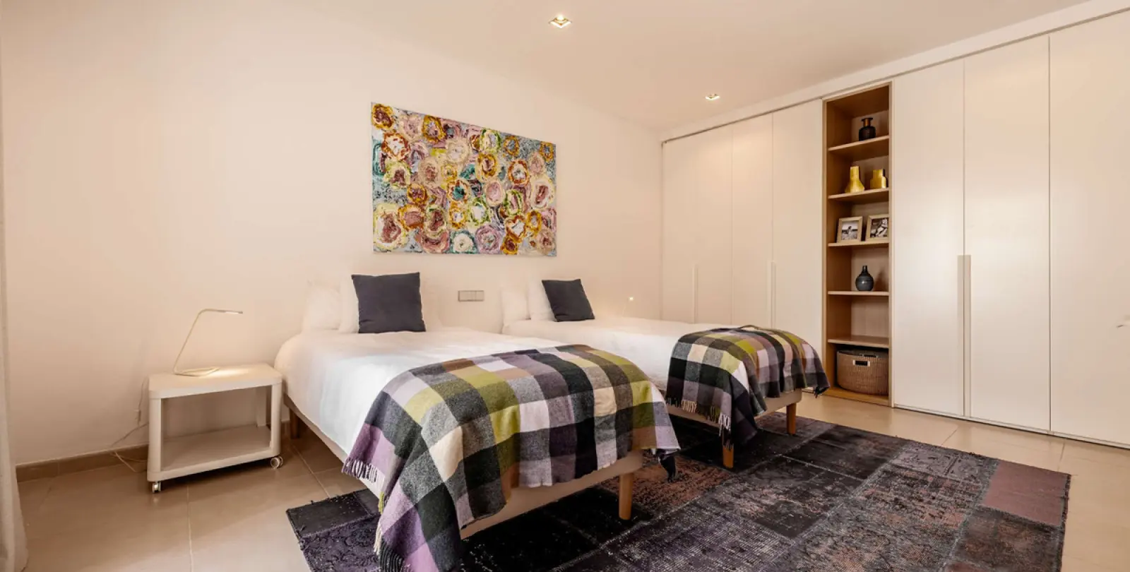 Short-term rent of detached villa in The Golden Mile 47