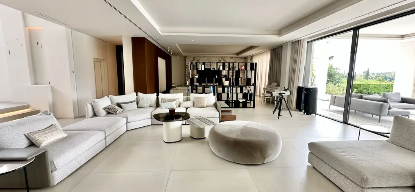 Long-term rent of detached villa in Los Flamingos 4