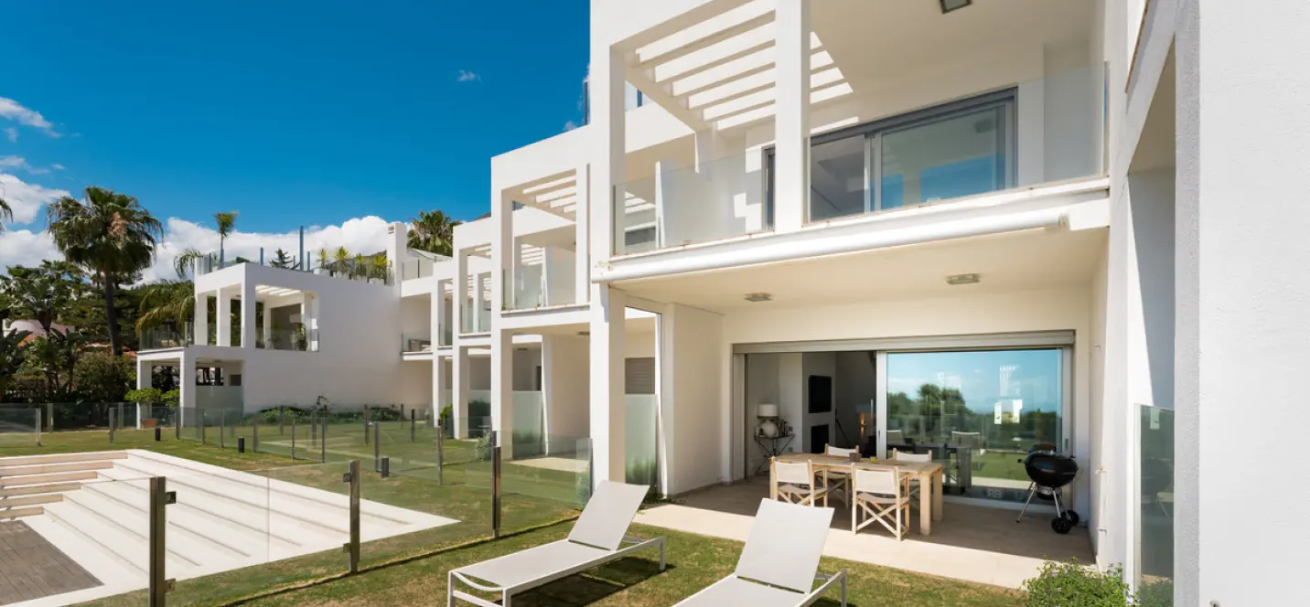 Short-term rent of townhouse in Sierra Blanca 1