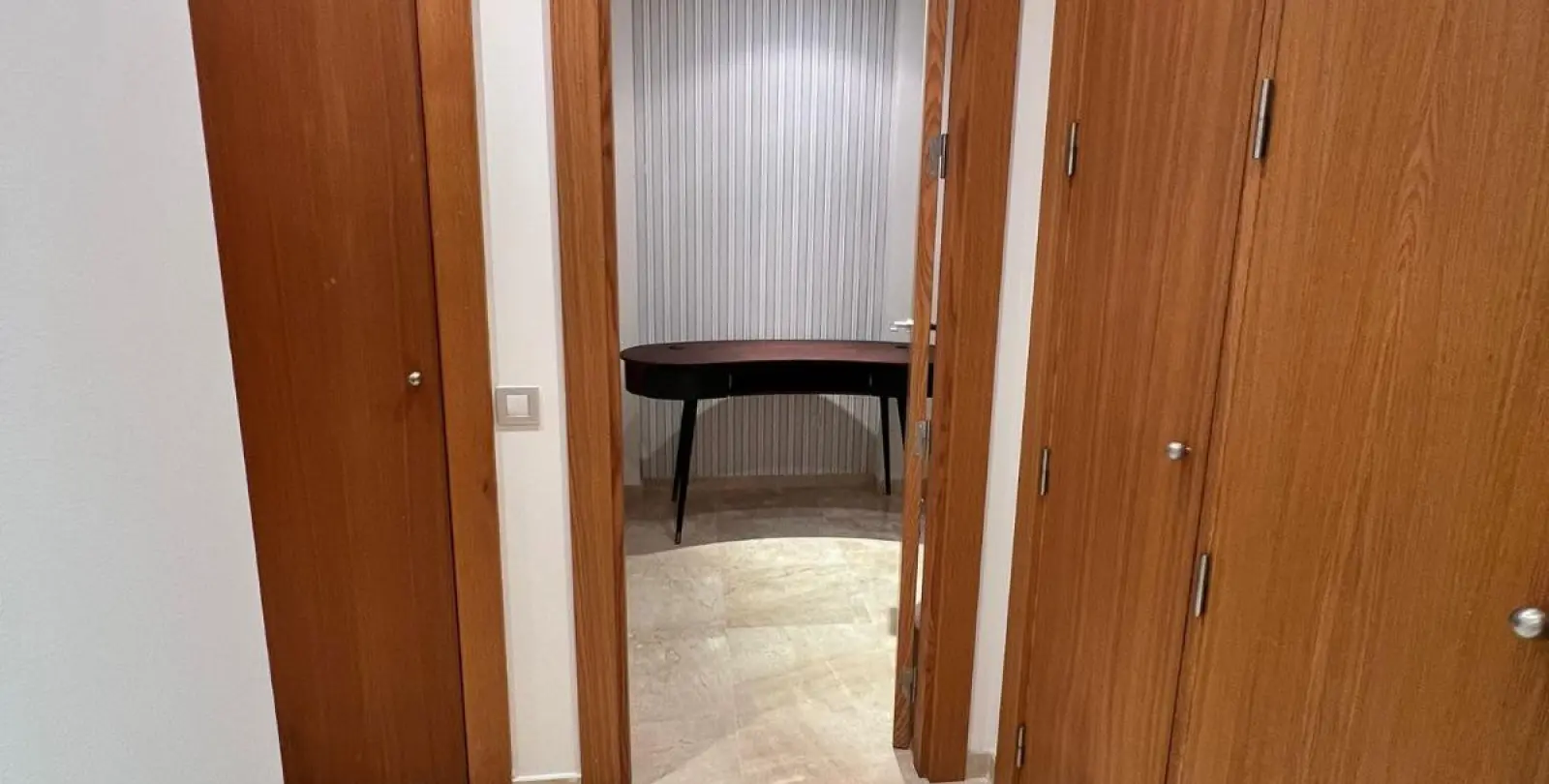 Long-term rent of middle floor apartment in The Golden Mile 15