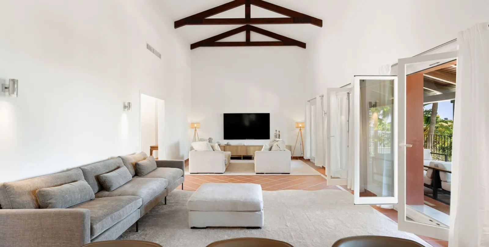 Short-term rent of detached villa in Benahavís 6