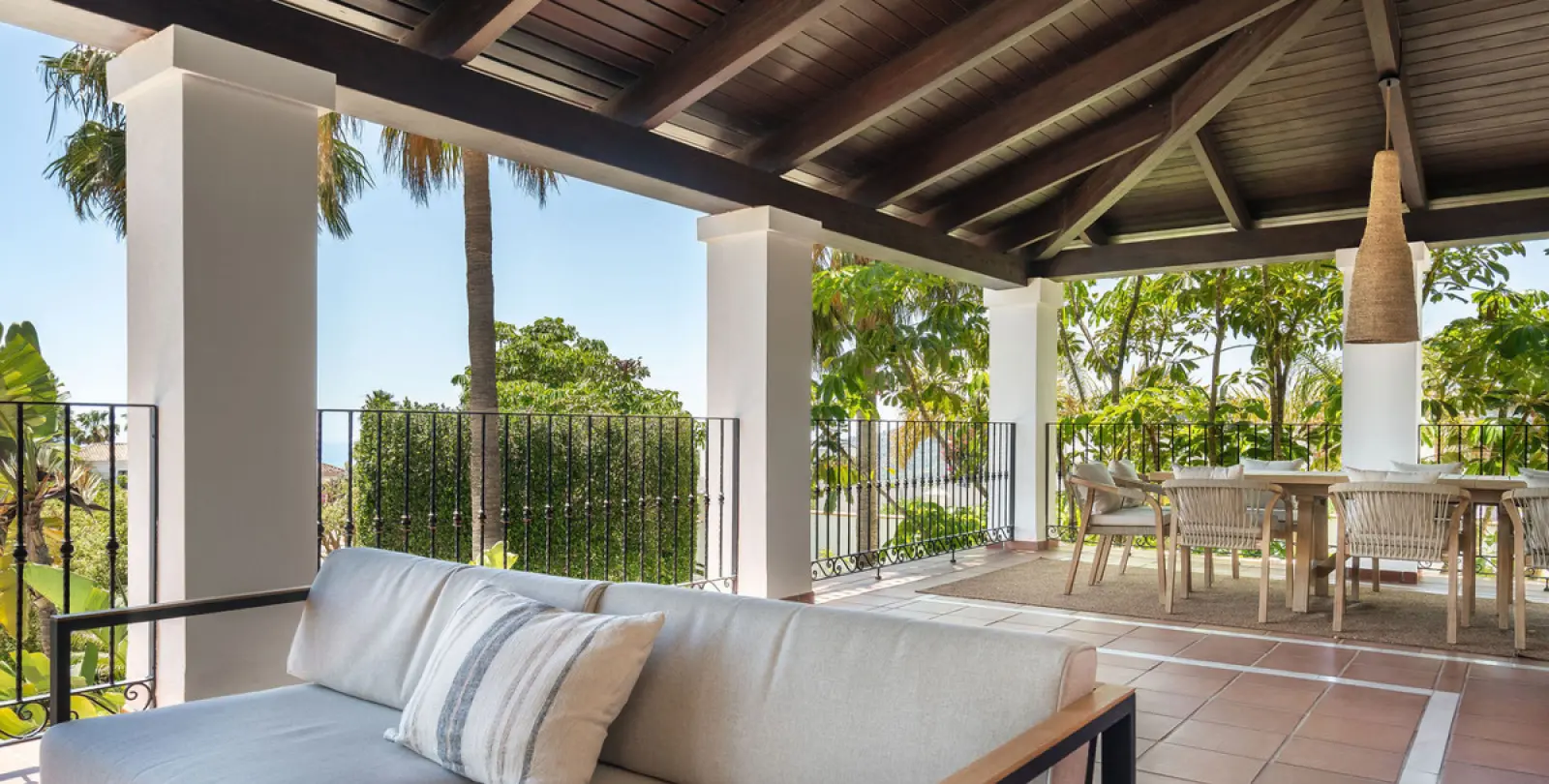 Short-term rent of detached villa in Benahavís 8