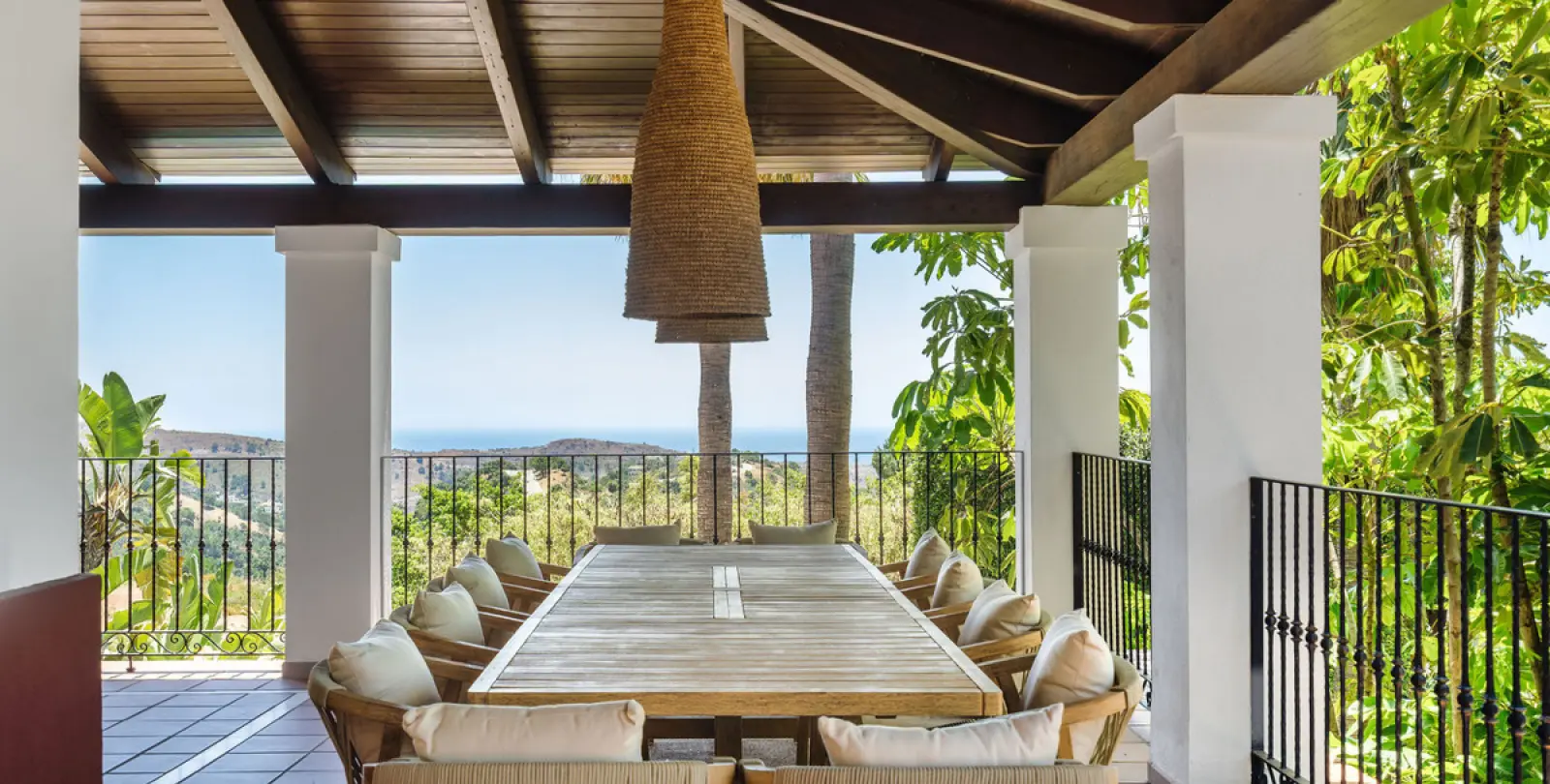 Short-term rent of detached villa in Benahavís 9