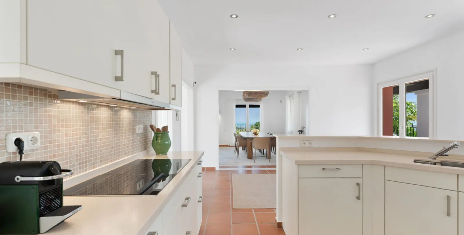 Short-term rent of detached villa in Benahavís 17