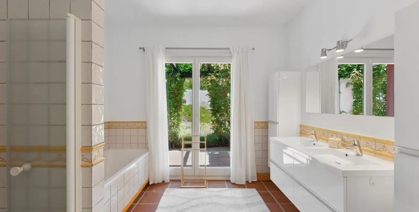 Short-term rent of detached villa in Benahavís 24
