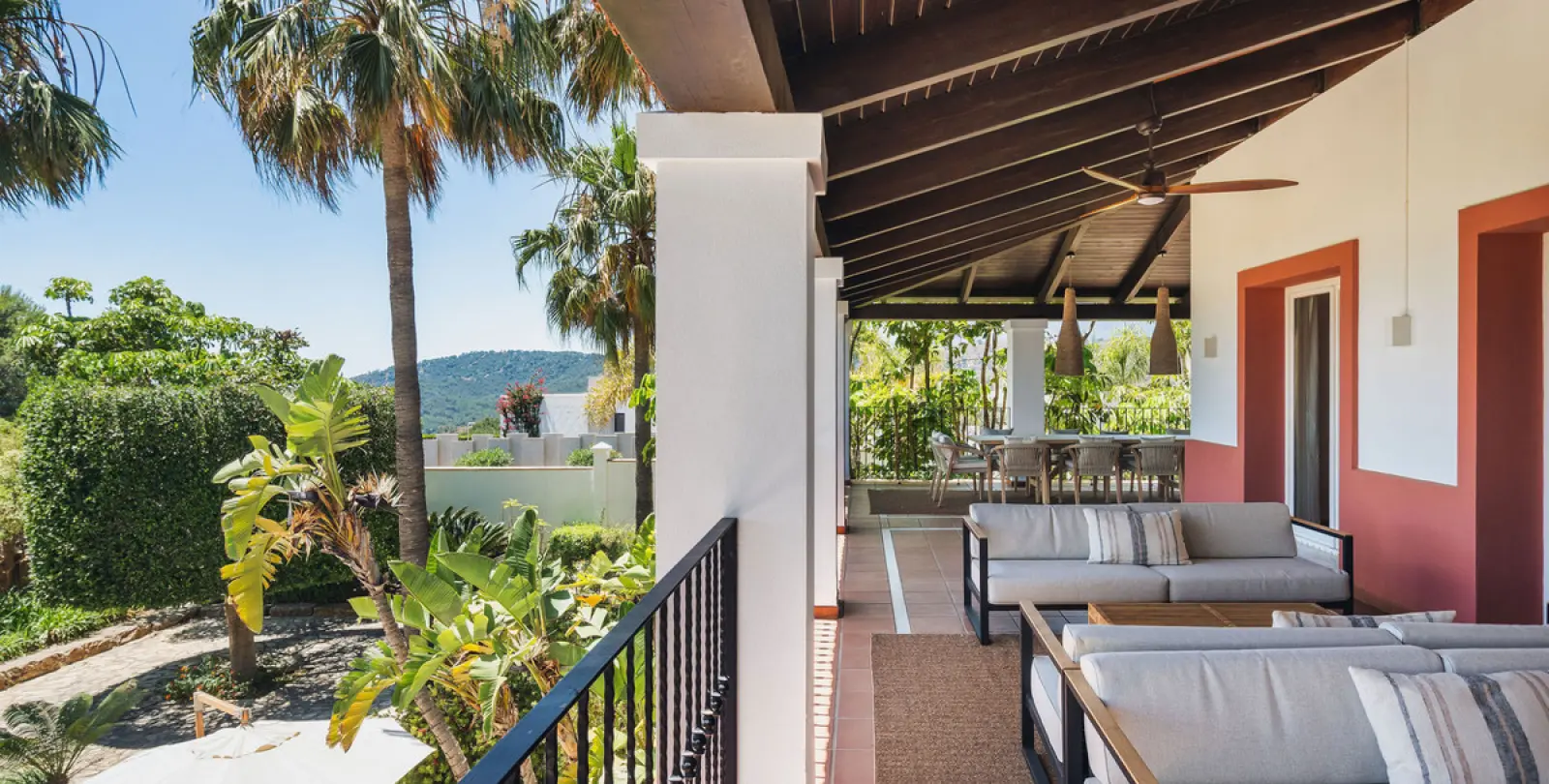 Short-term rent of detached villa in Benahavís 32