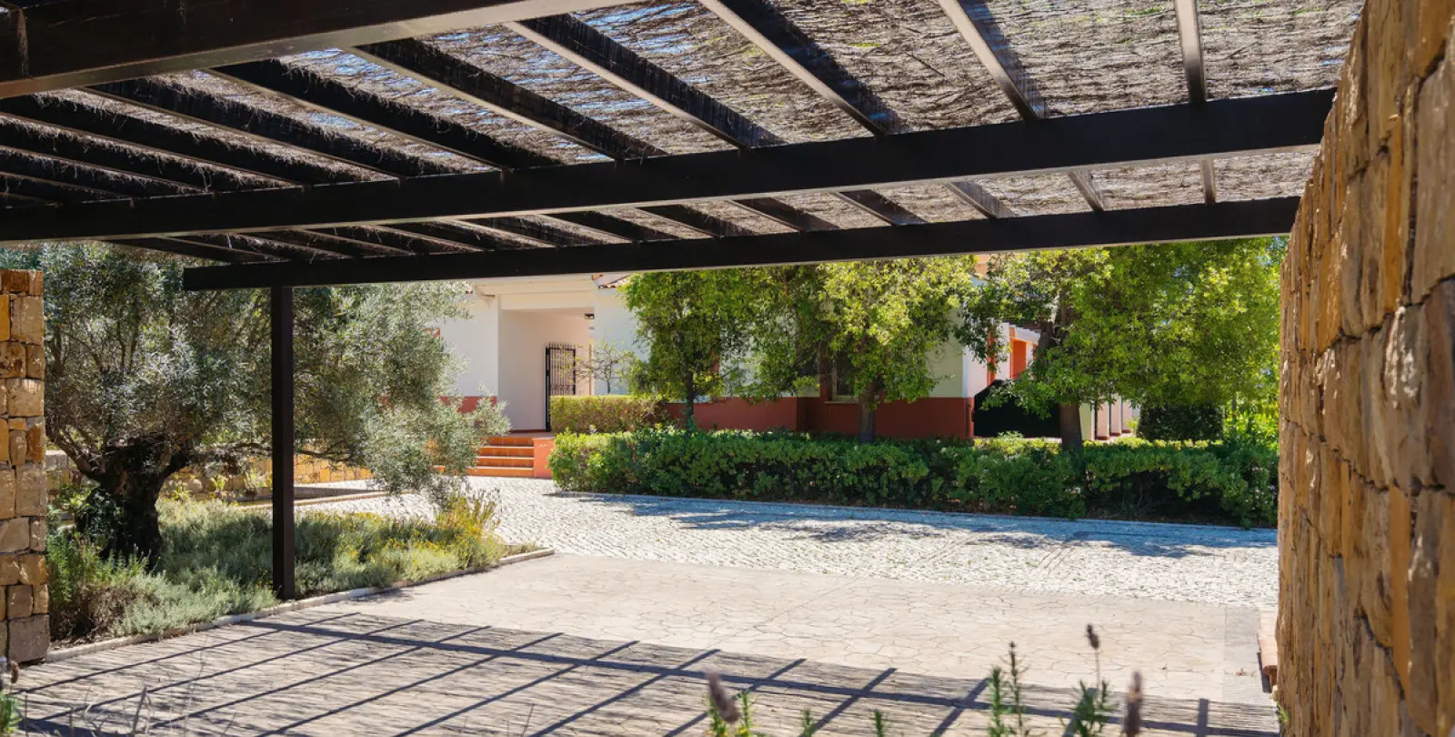 Short-term rent of detached villa in Benahavís 66