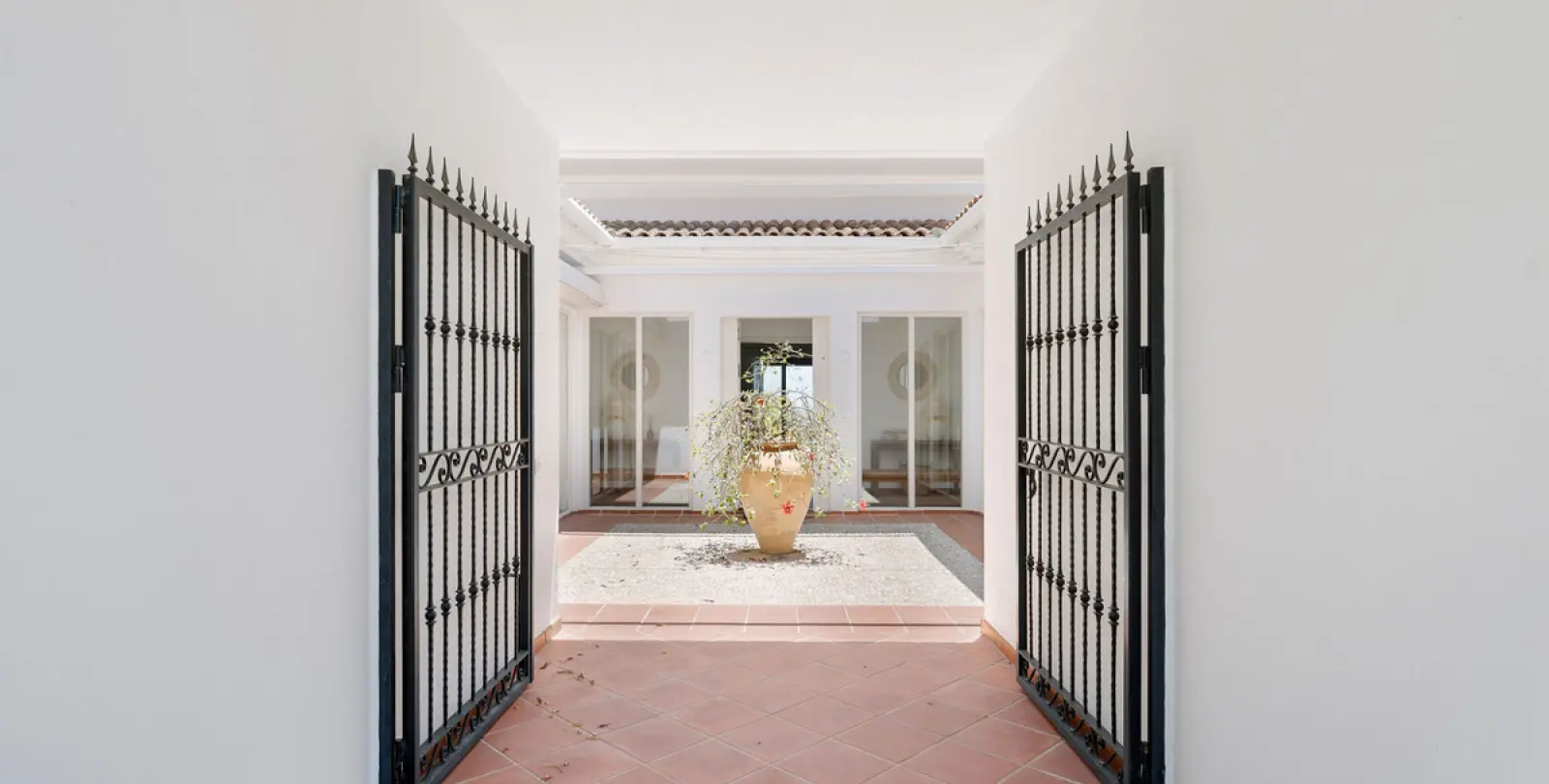 Short-term rent of detached villa in Benahavís 72