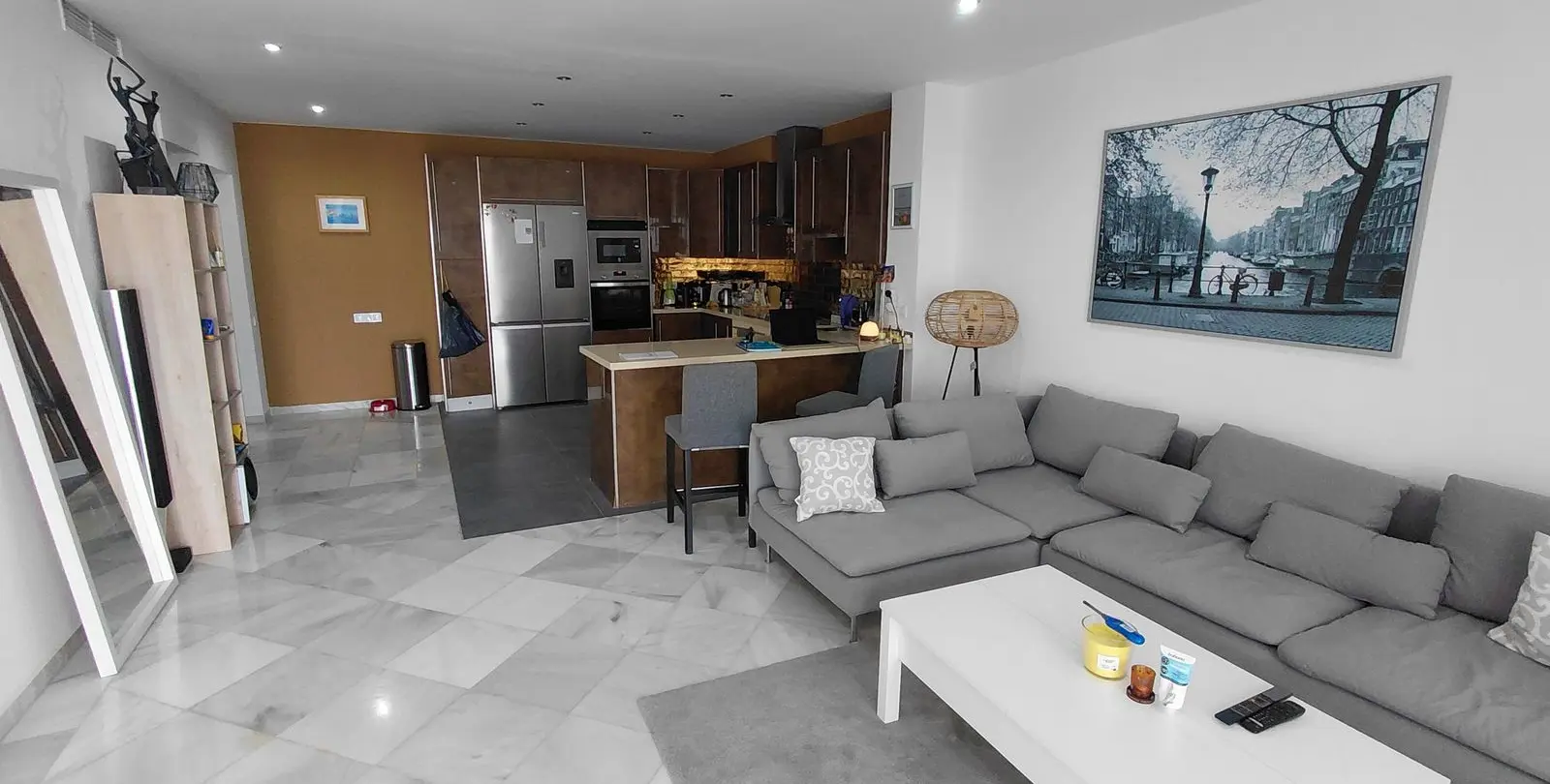 Sale of middle floor apartment in Benahavís 3