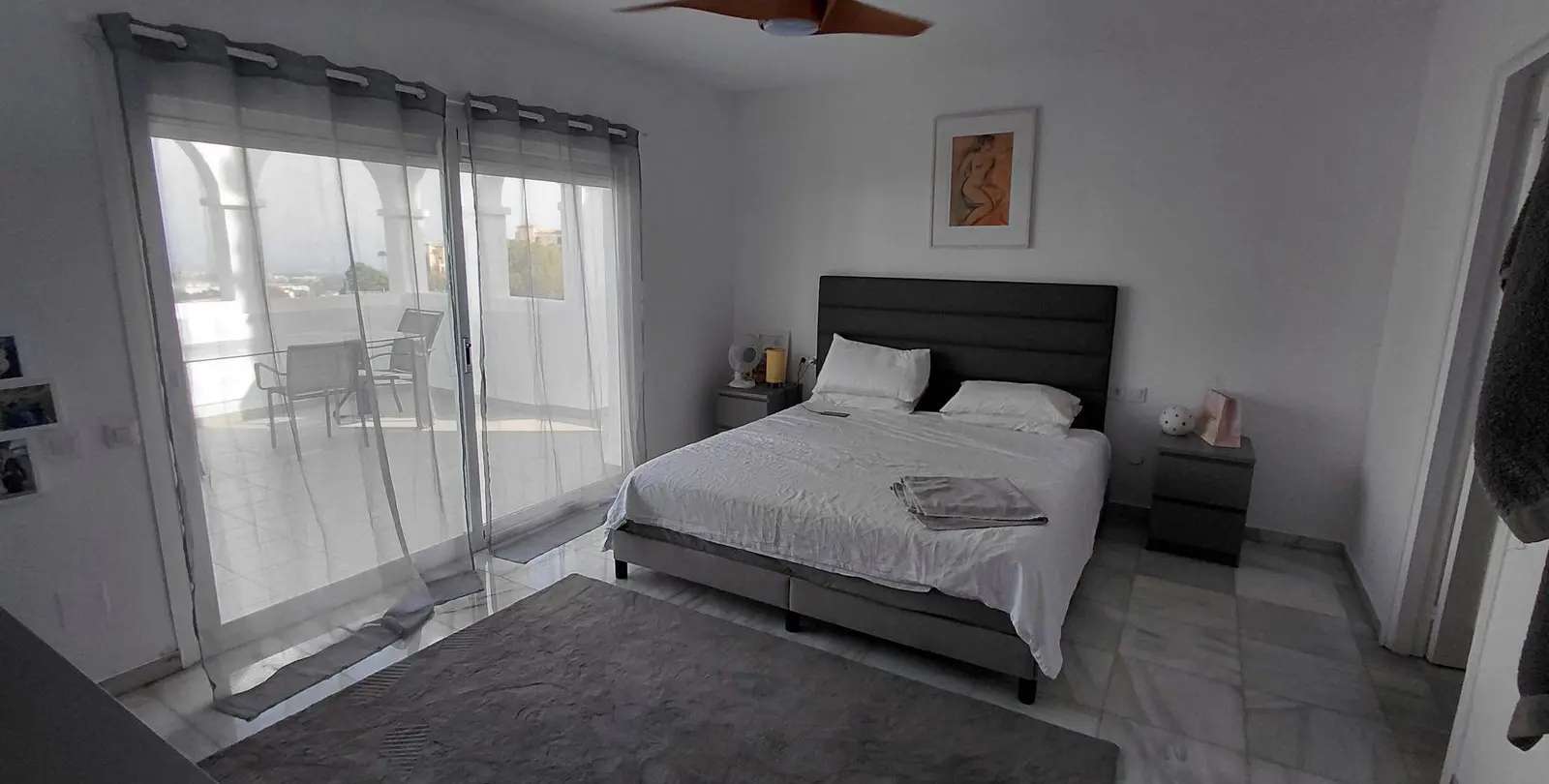 Sale of middle floor apartment in Benahavís 4