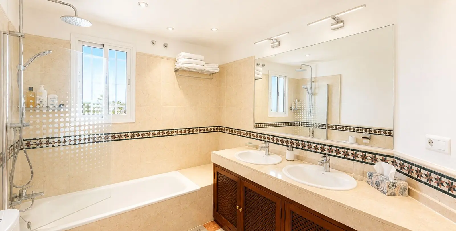 Продажа пентхауса в Estepona 26