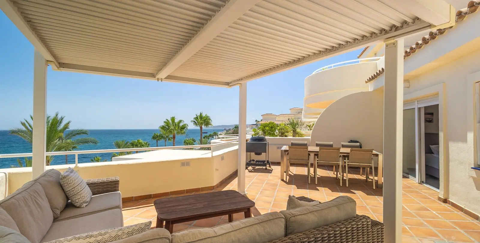 Sale of penthouse in Estepona 35