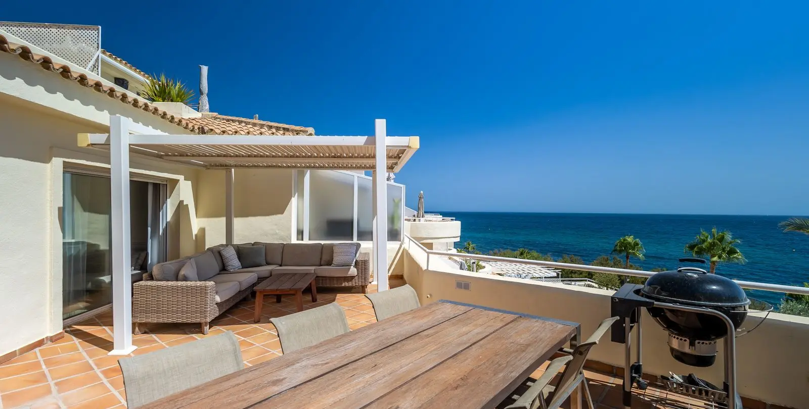 Sale of penthouse in Estepona 37