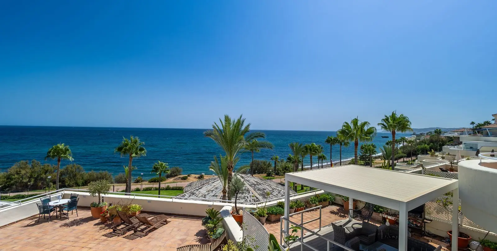 Sale of penthouse in Estepona 39